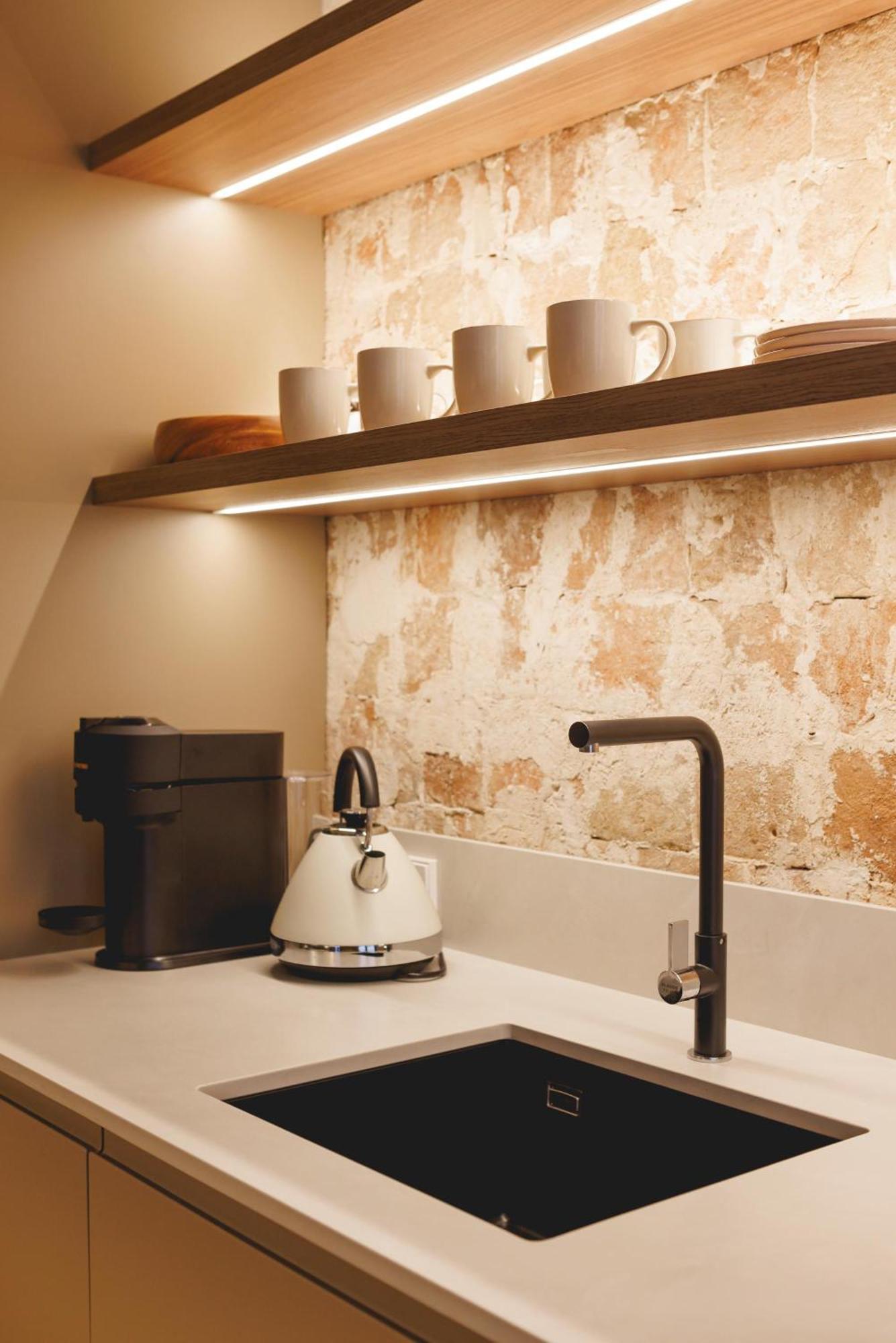 Bravissimo Estudi Verd, In The Historic Centre Apartment