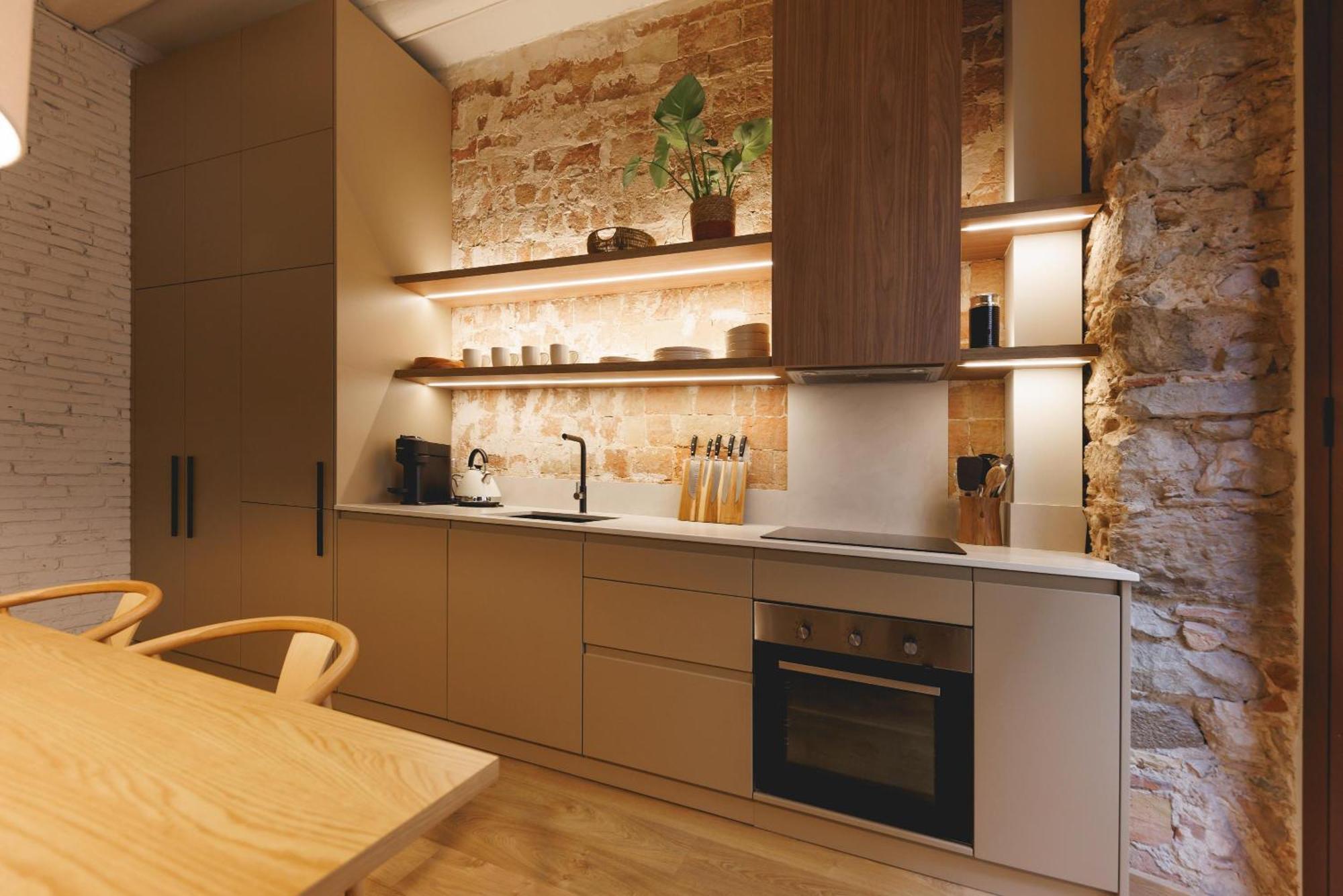 Bravissimo Estudi Verd, In The Historic Centre Apartment *